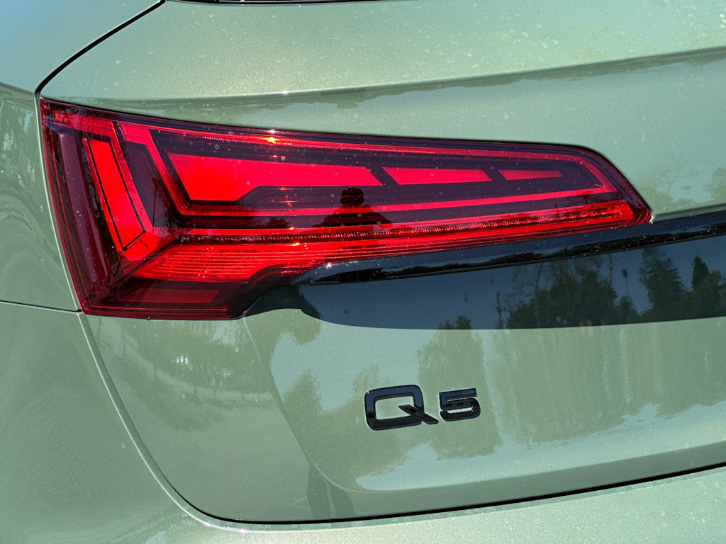 Thumbnail: 2023 Audi Q5 - 26