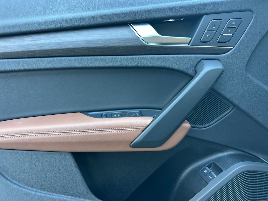 Thumbnail: 2023 Audi Q5 - 19
