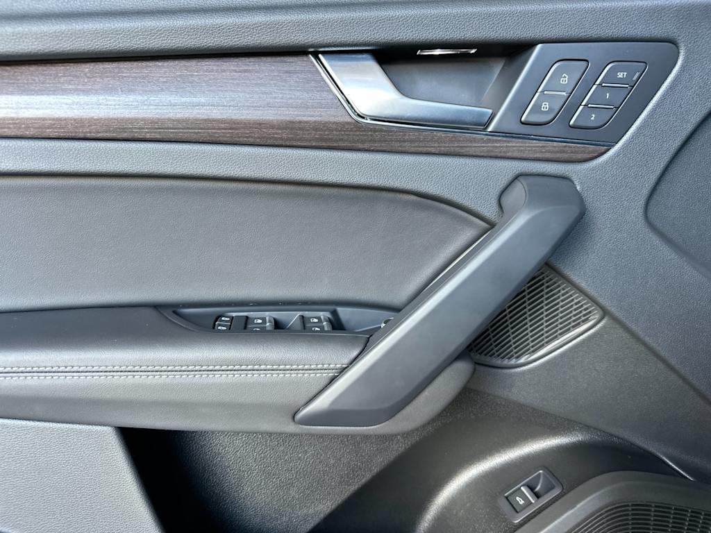 Thumbnail: 2023 Audi Q5 - 20