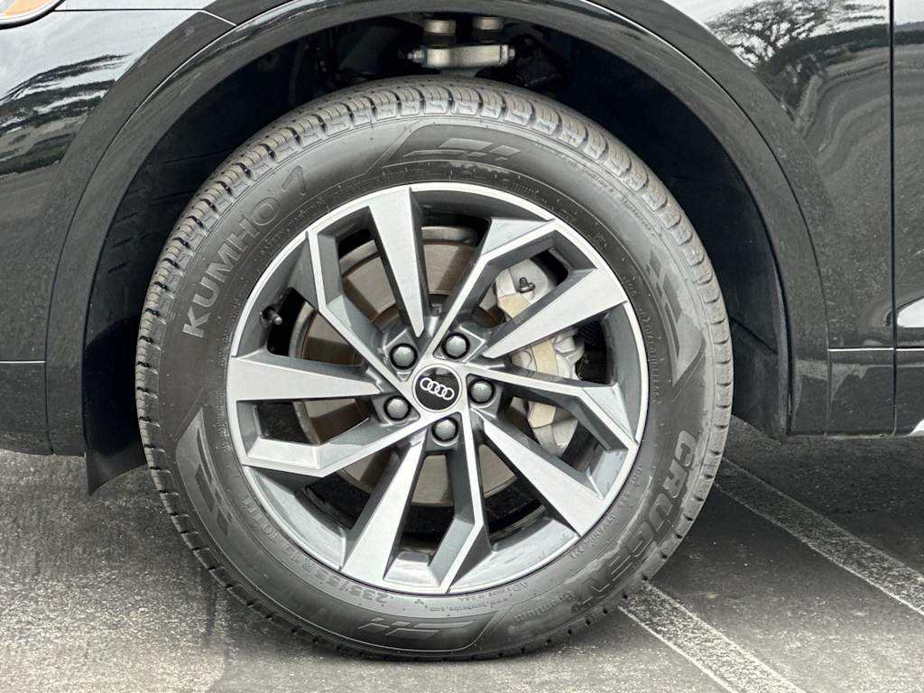 Thumbnail: 2023 Audi Q5 - 7