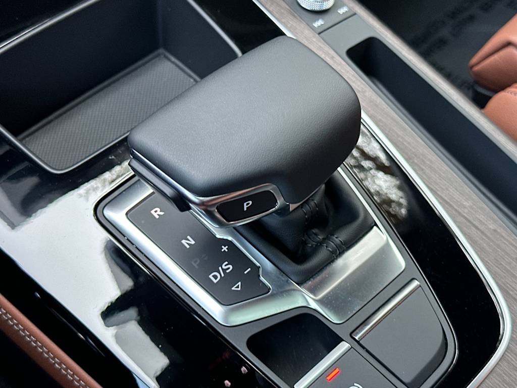 Thumbnail: 2025 Audi Q5 - 13