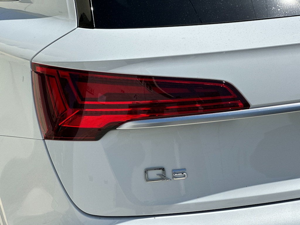 Thumbnail: 2023 Audi Q5 - 29