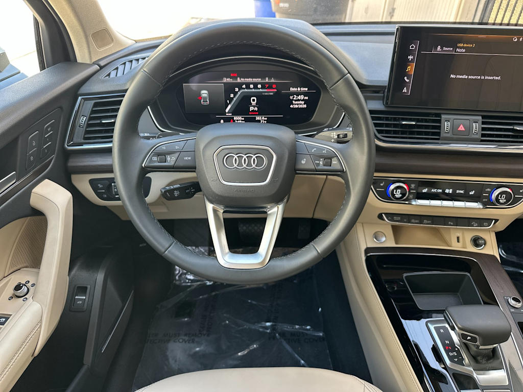Thumbnail: 2023 Audi Q5 - 10