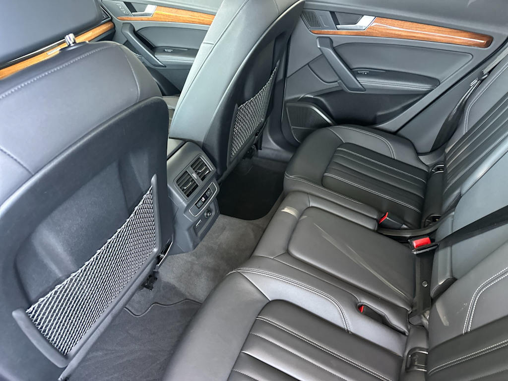 Thumbnail: 2023 Audi Q5 - 9