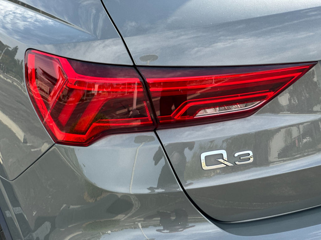 Thumbnail: 2020 Audi Q3 - 30