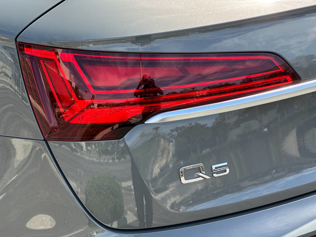 Thumbnail: 2023 Audi Q5 - 30