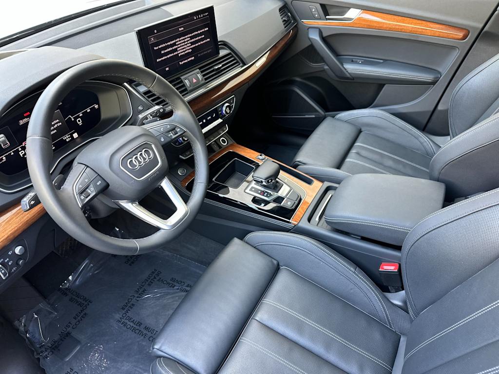 Thumbnail: 2023 Audi Q5 - 8