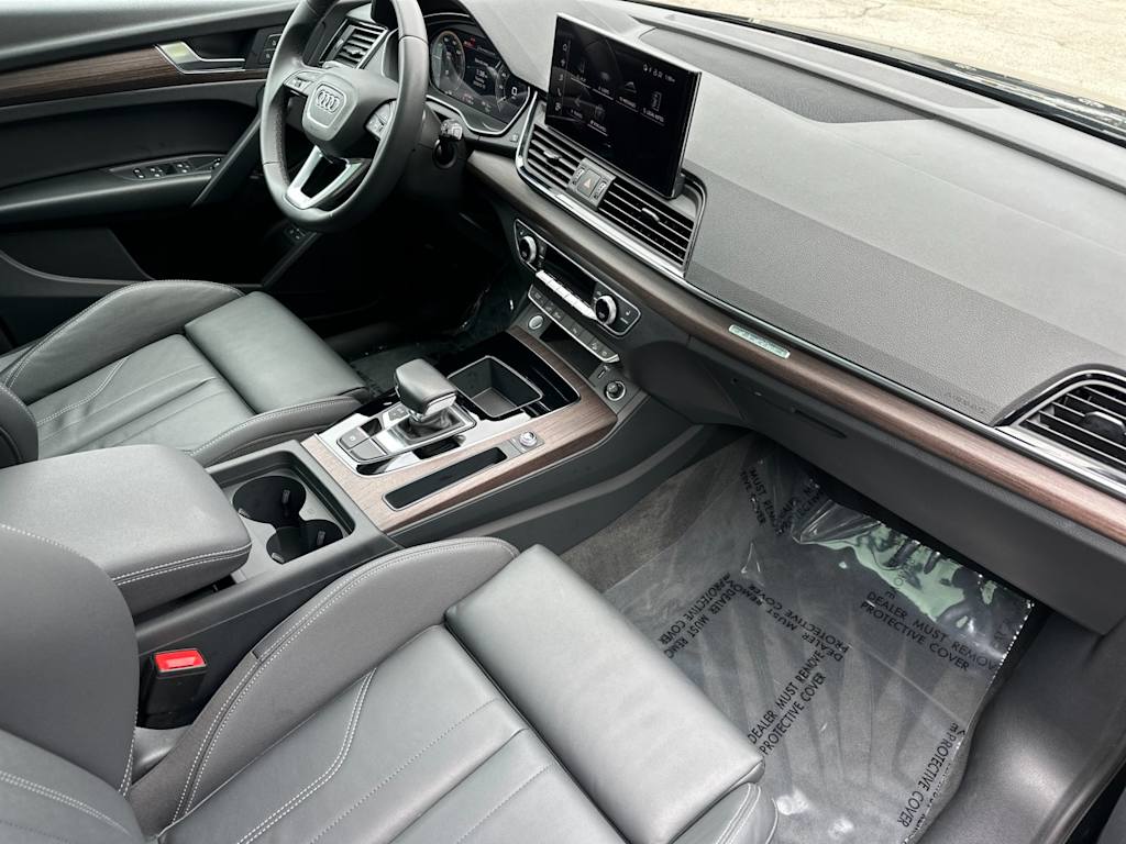 Thumbnail: 2023 Audi Q5 - 11