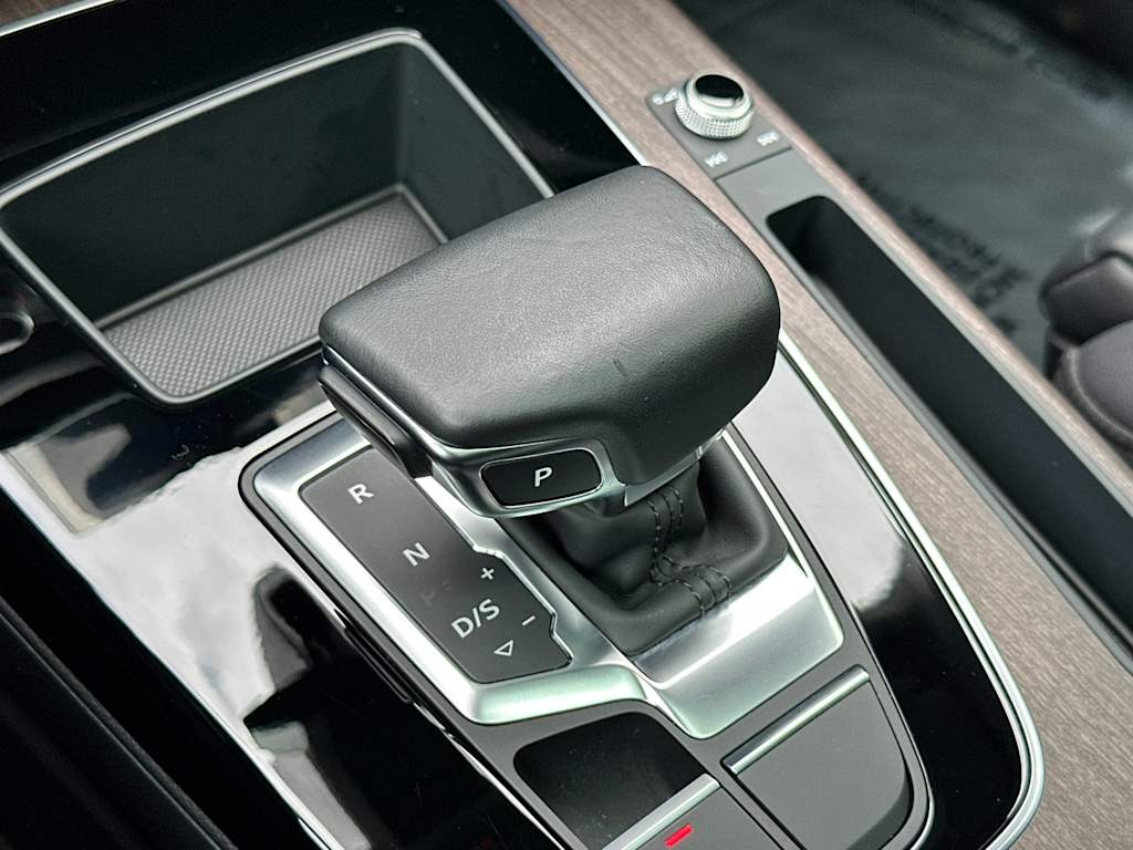 Thumbnail: 2023 Audi Q5 - 13