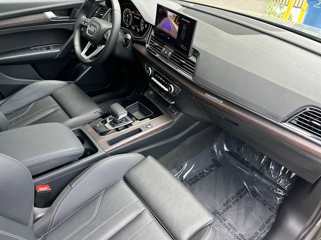 Thumbnail: 2023 Audi Q5 - 11