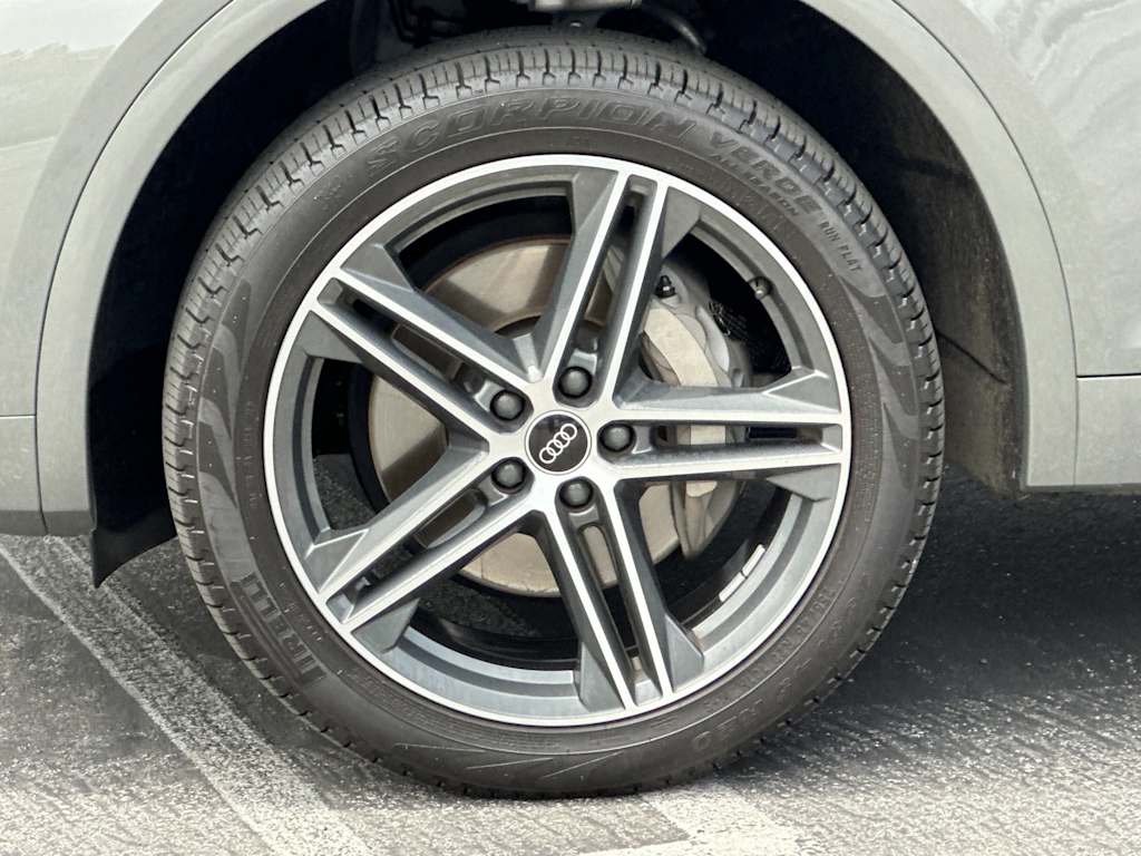 Thumbnail: 2023 Audi Q5 - 7