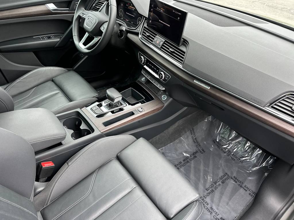 Thumbnail: 2023 Audi Q5 - 9