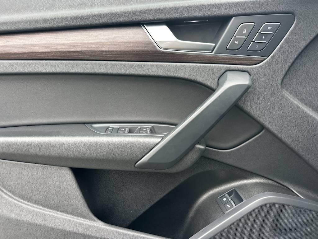Thumbnail: 2023 Audi Q5 - 21
