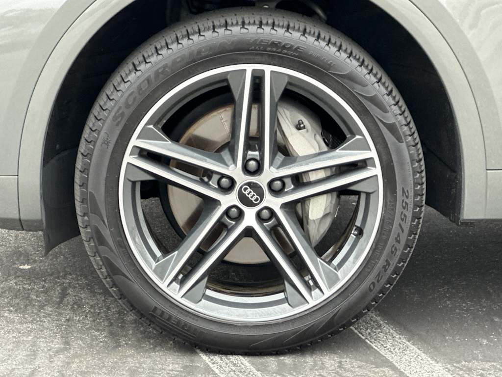 Thumbnail: 2023 Audi Q5 - 7
