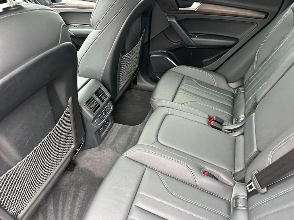 Thumbnail: 2023 Audi Q5 - 10