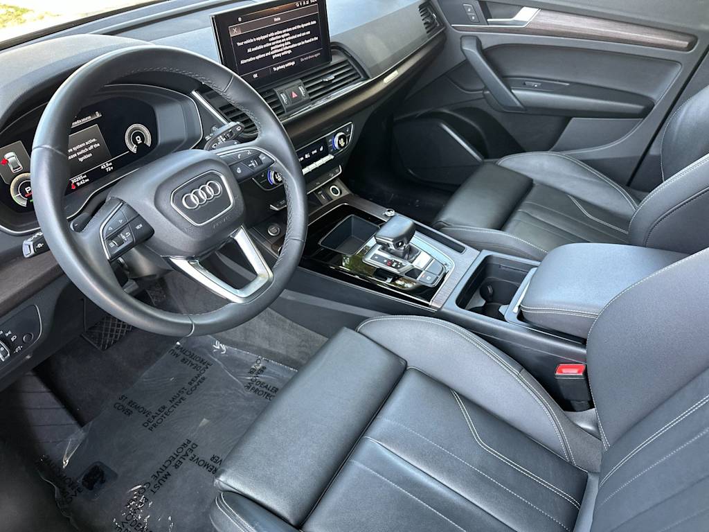 Thumbnail: 2022 Audi Q5 - 8