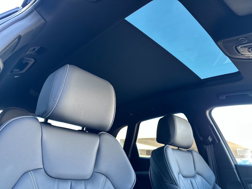 Thumbnail: 2025 Audi Q5 - 22