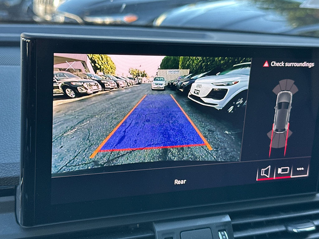 Thumbnail: 2025 Audi Q5 - 23