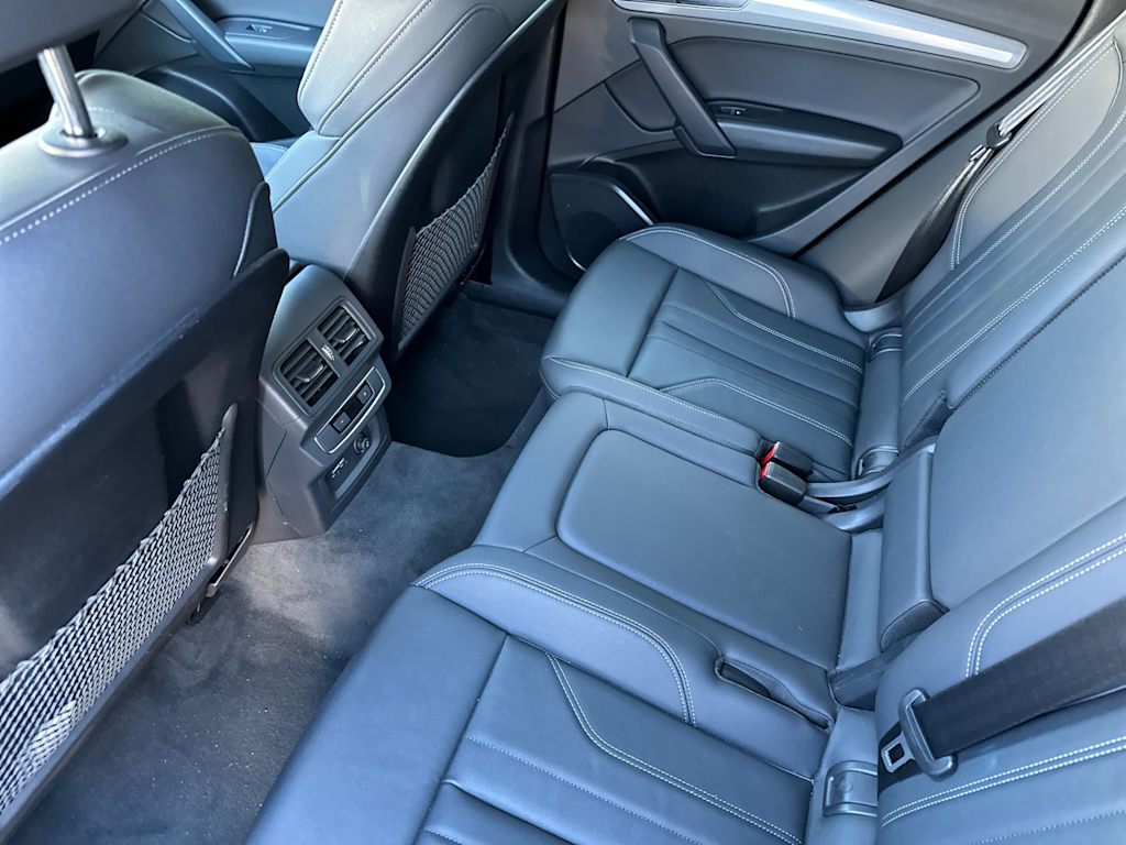 Thumbnail: 2025 Audi Q5 - 11