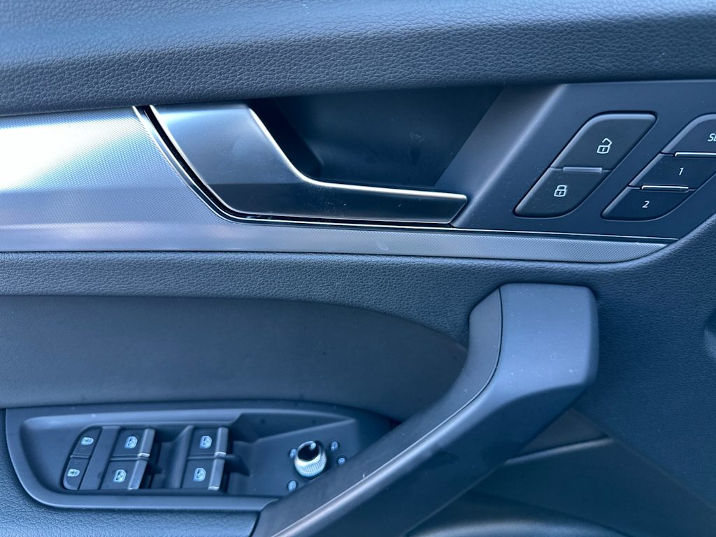 Thumbnail: 2025 Audi Q5 - 20