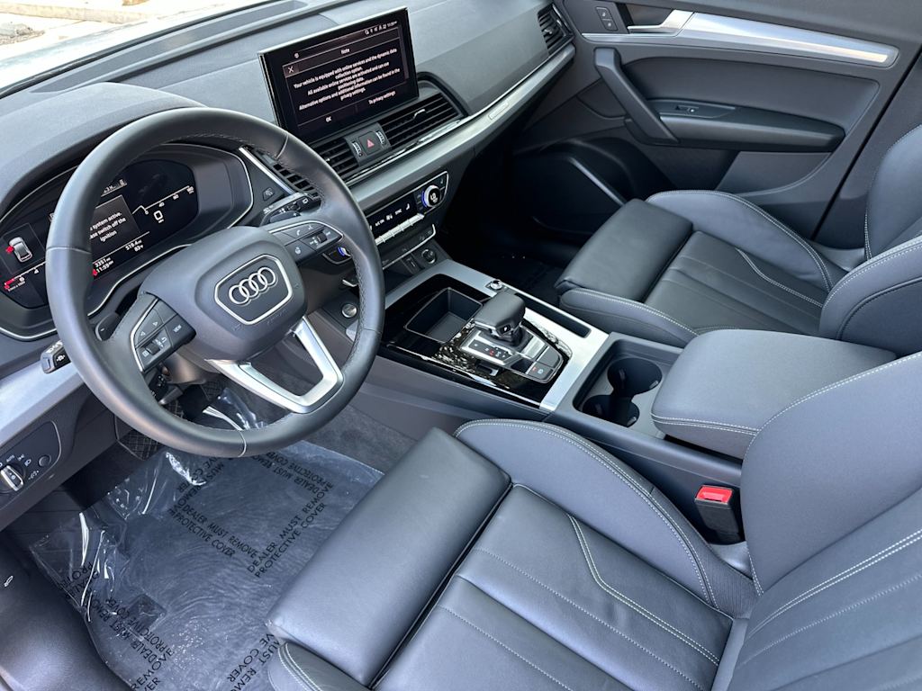 Thumbnail: 2025 Audi Q5 - 8