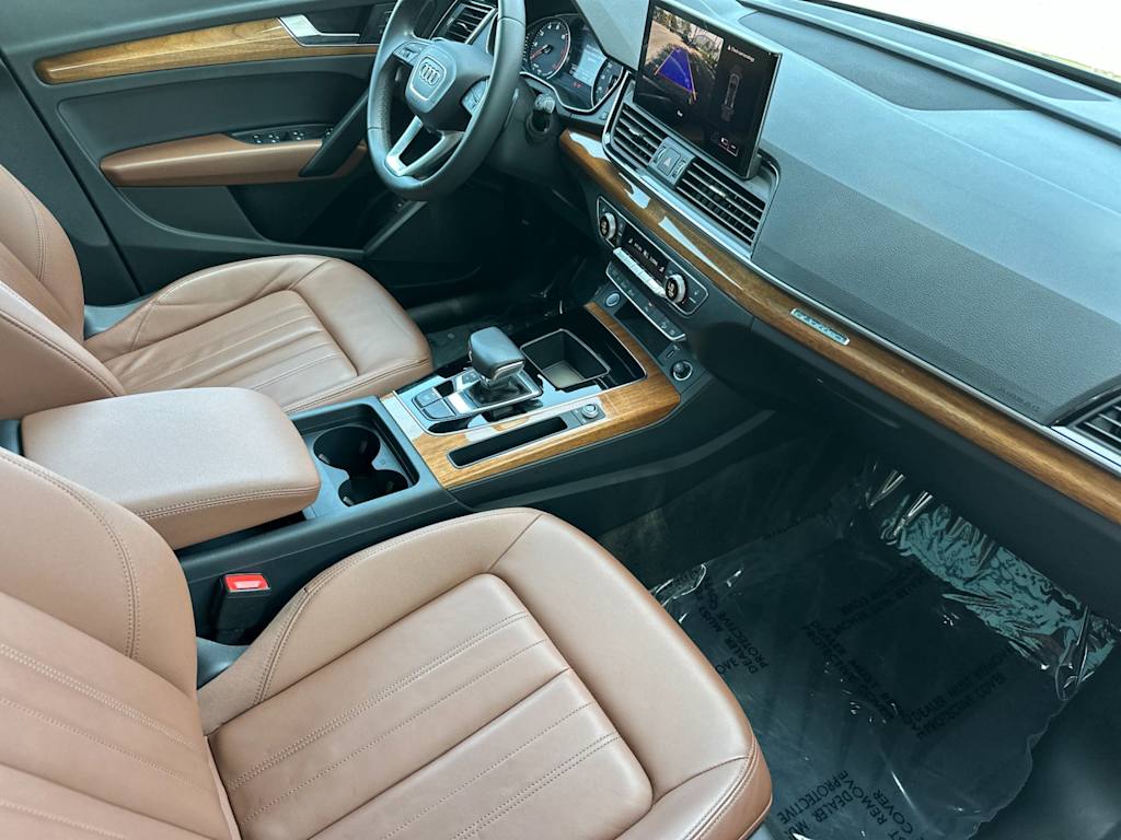 Thumbnail: 2023 Audi Q5 - 9