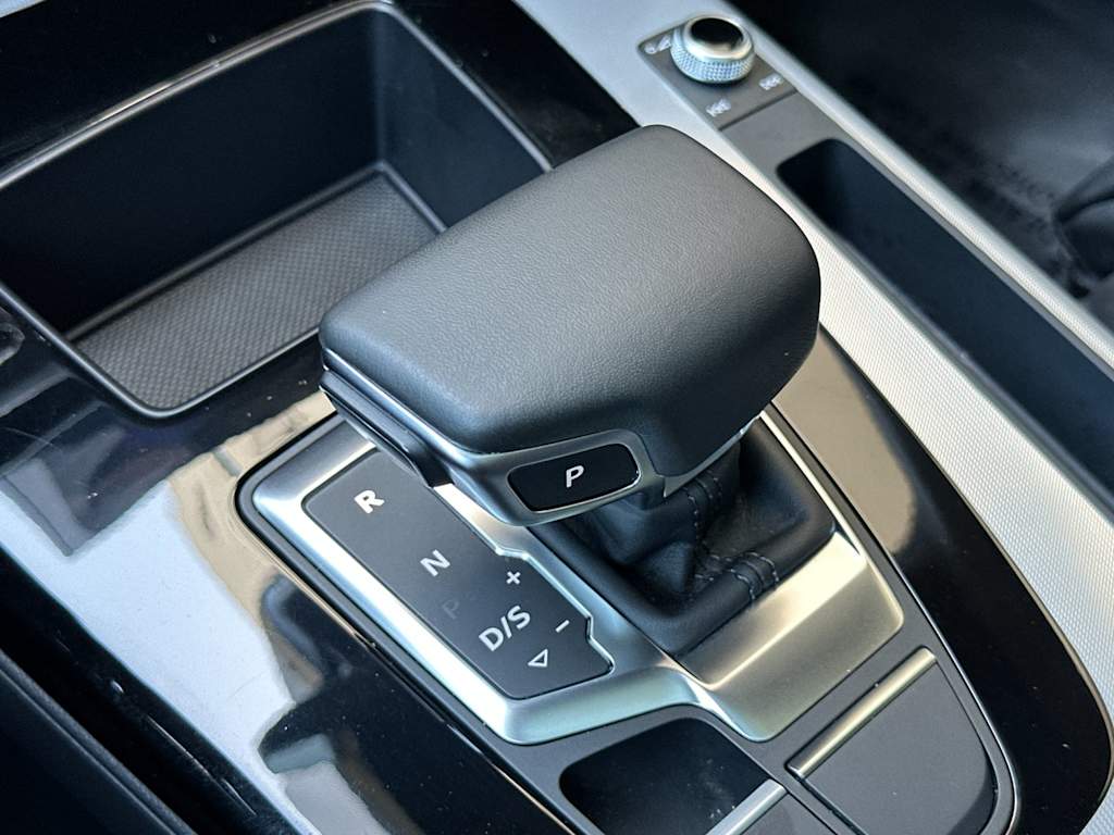 Thumbnail: 2025 Audi Q5 - 14