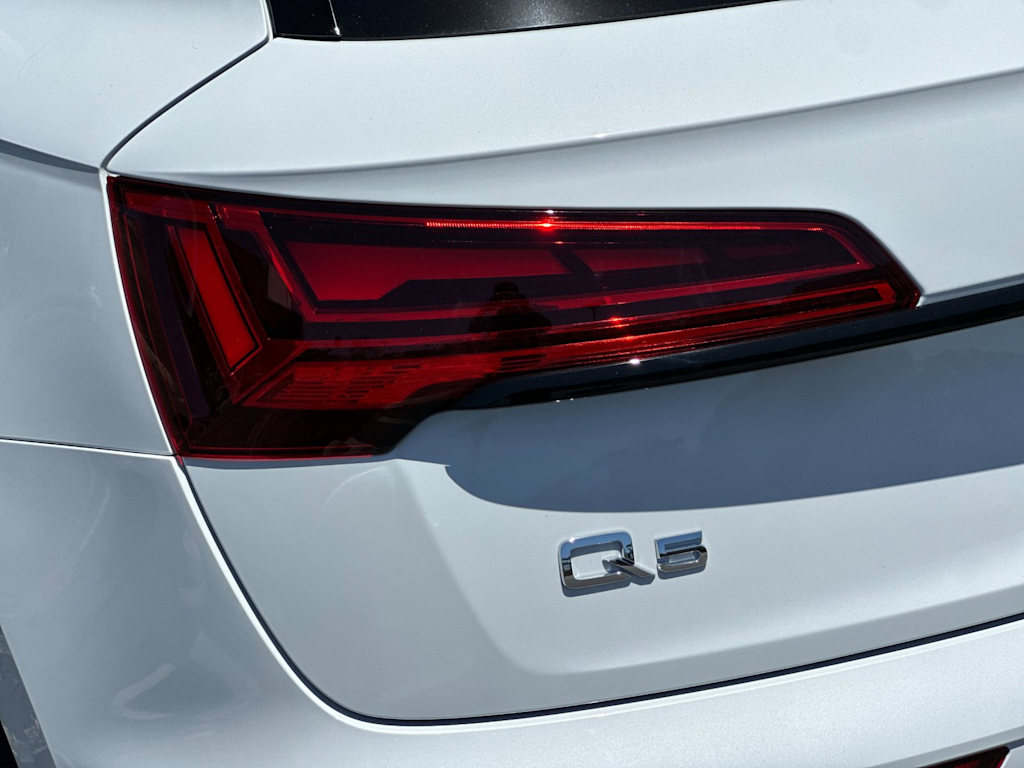 Thumbnail: 2025 Audi Q5 - 7