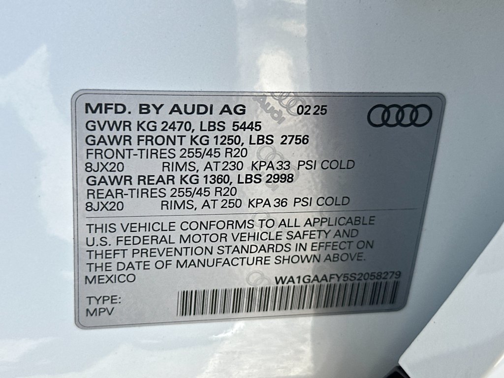 Thumbnail: 2025 Audi Q5 - 17