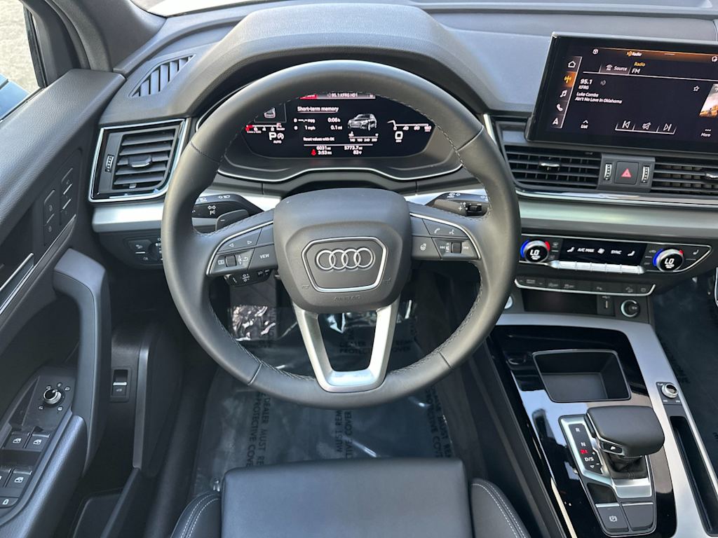 Thumbnail: 2025 Audi Q5 - 10