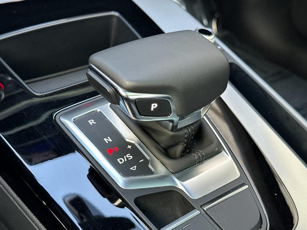 Thumbnail: 2025 Audi Q5 - 13