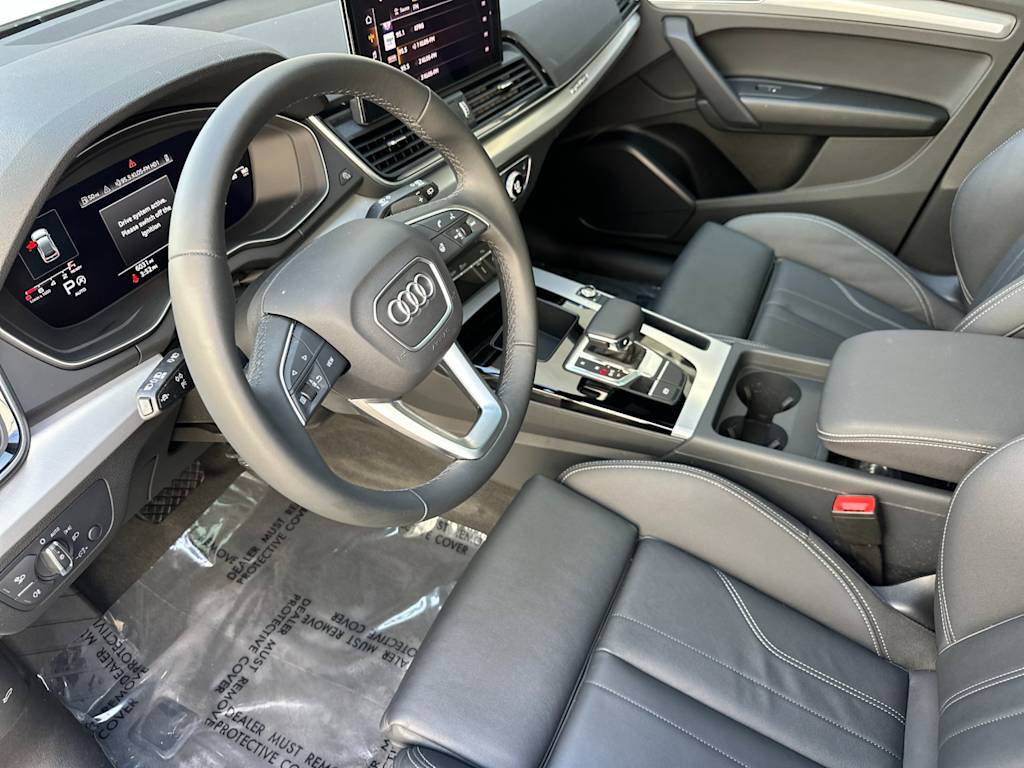 Thumbnail: 2025 Audi Q5 - 8