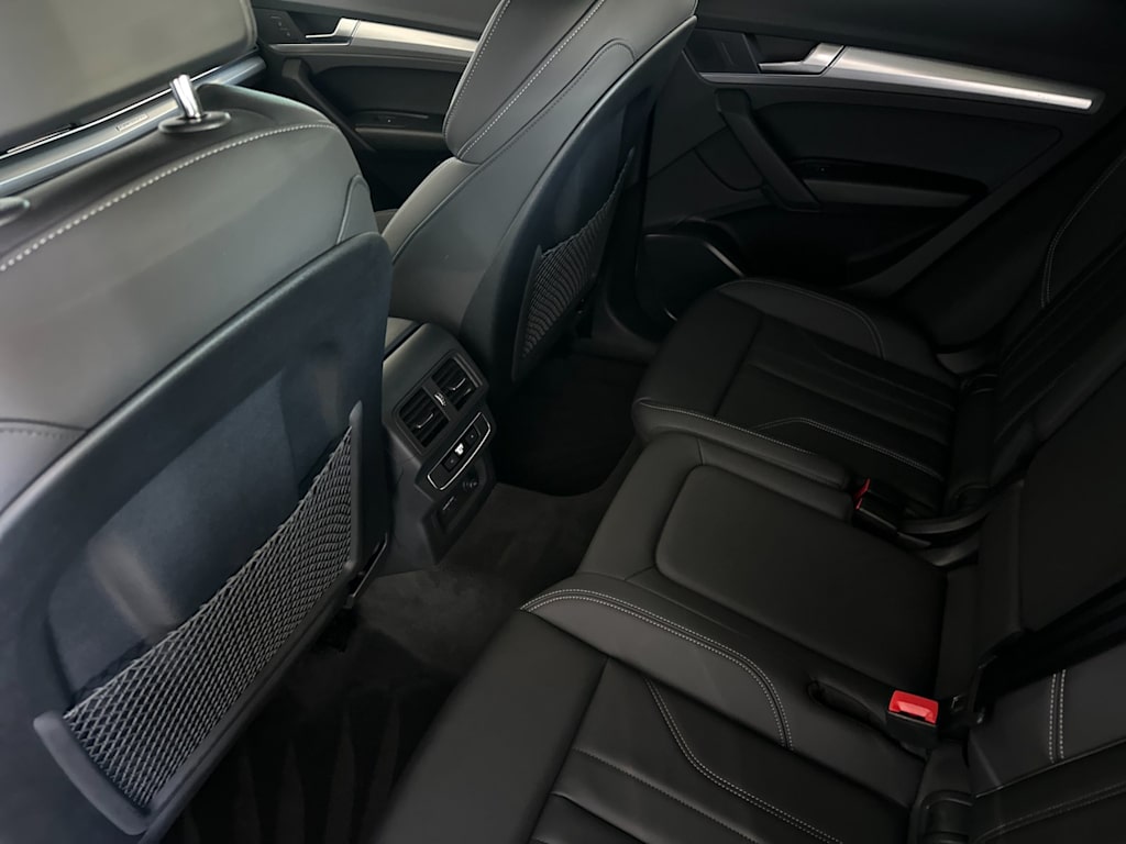 Thumbnail: 2025 Audi Q5 - 9