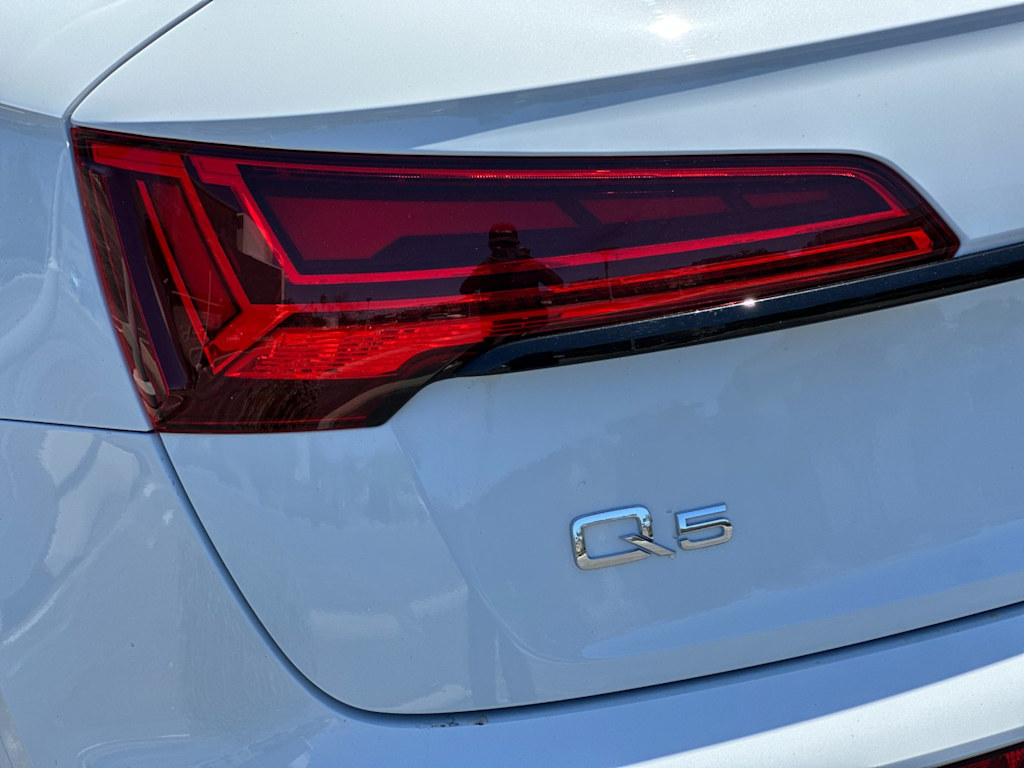 Thumbnail: 2025 Audi Q5 - 28
