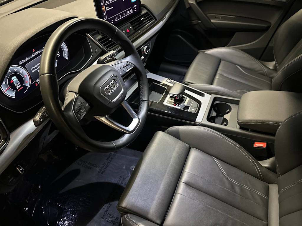 Thumbnail: 2025 Audi Q5 - 8