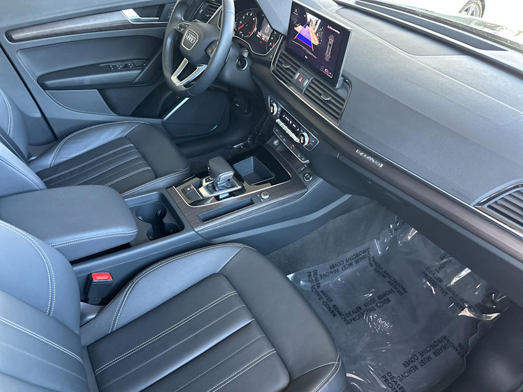 Thumbnail: 2023 Audi Q5 - 11