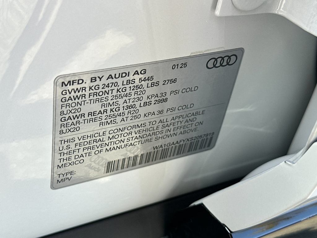 Thumbnail: 2025 Audi Q5 - 15