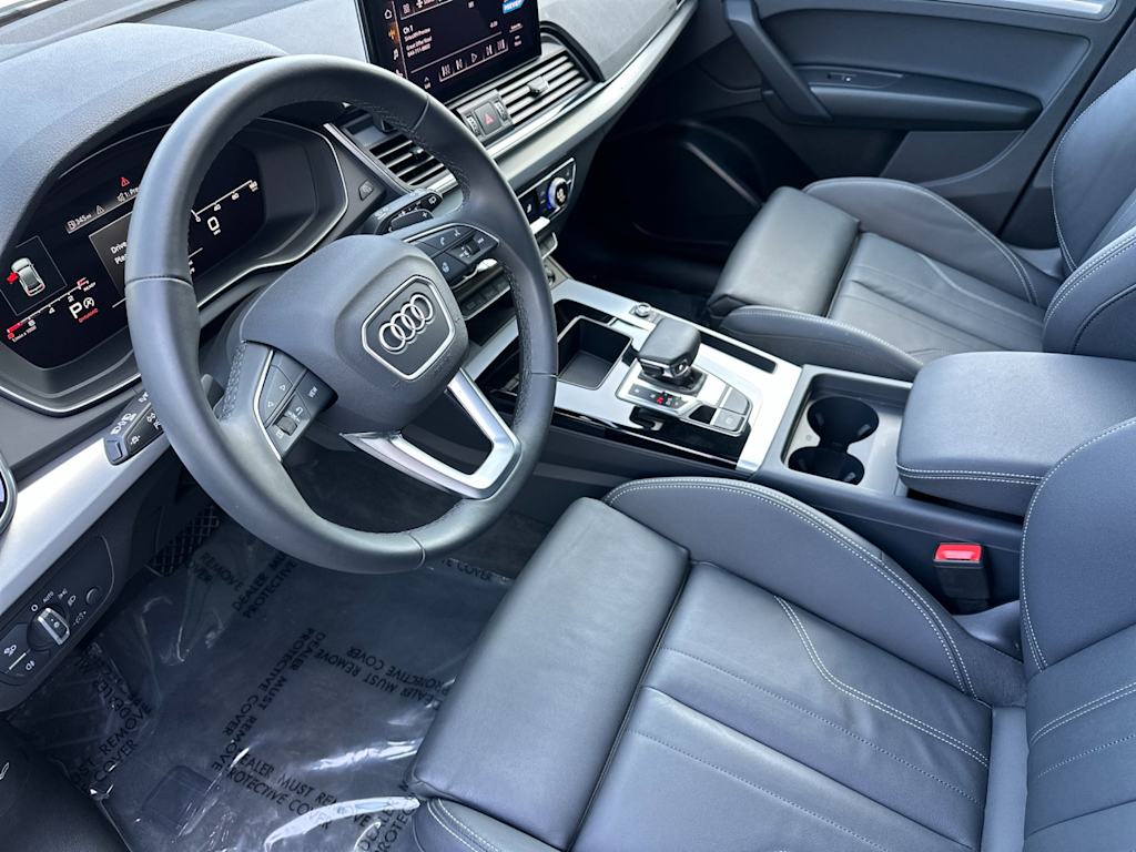 Thumbnail: 2025 Audi Q5 - 8