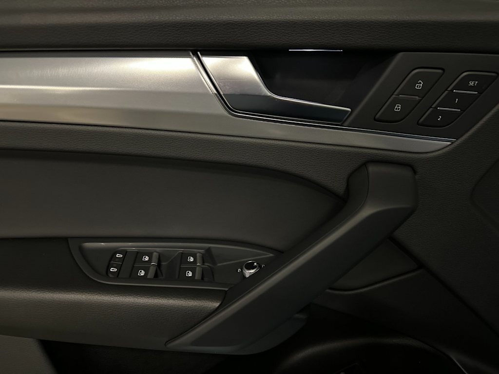 Thumbnail: 2025 Audi Q5 - 19