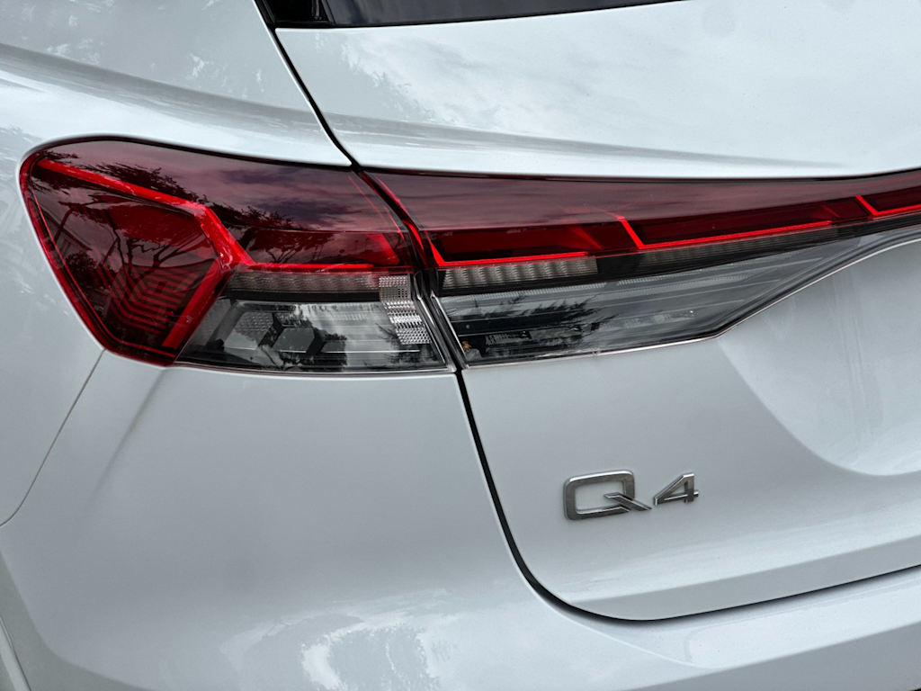 Thumbnail: 2022 Audi Q4 e-tron - 29