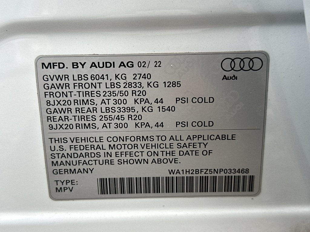 Thumbnail: 2022 Audi Q4 e-tron - 16