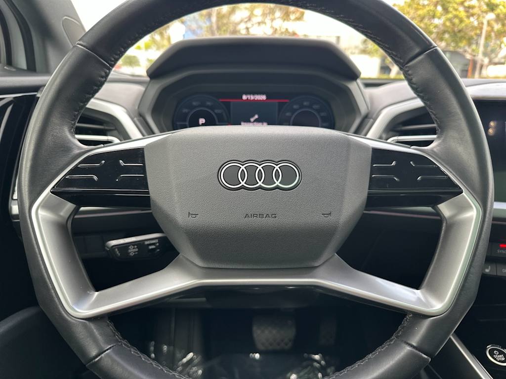 Thumbnail: 2022 Audi Q4 e-tron - 26