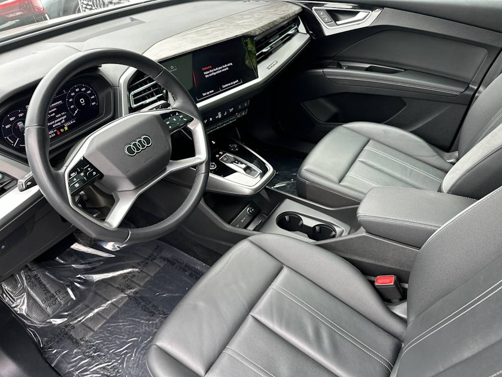 Thumbnail: 2023 Audi Q4 e-tron - 8