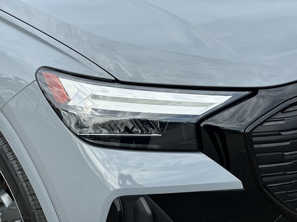 Thumbnail: 2023 Audi Q4 e-tron - 28