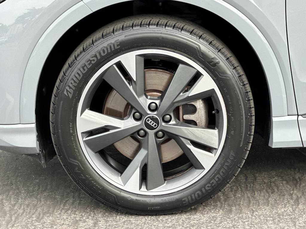 Thumbnail: 2023 Audi Q4 e-tron - 7