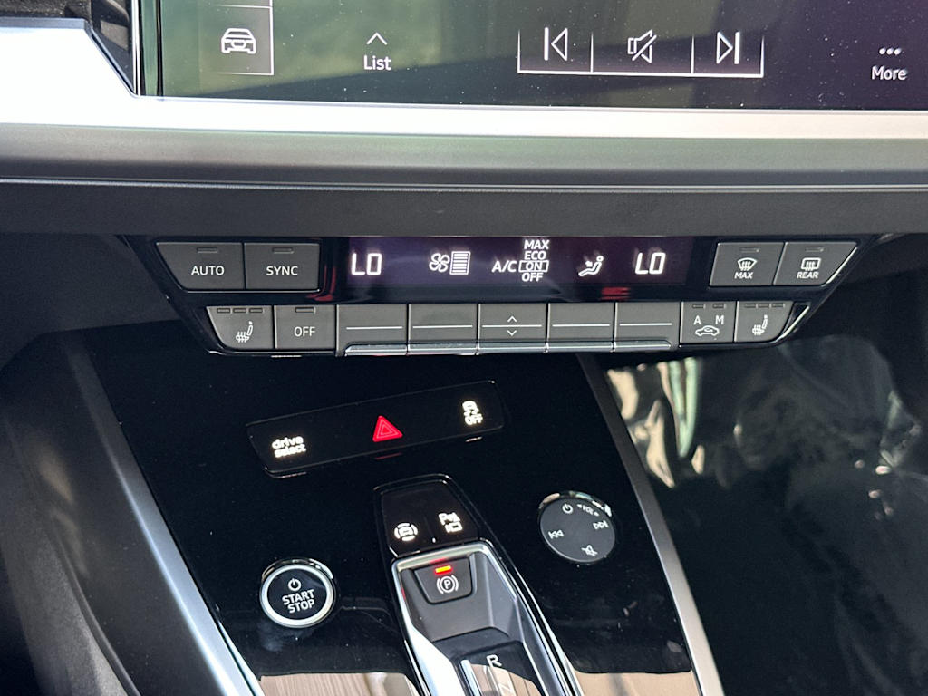Thumbnail: 2024 Audi Q4 e-tron - 24