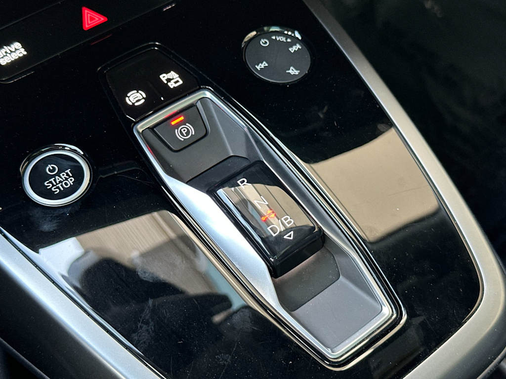 Thumbnail: 2024 Audi Q4 e-tron - 14