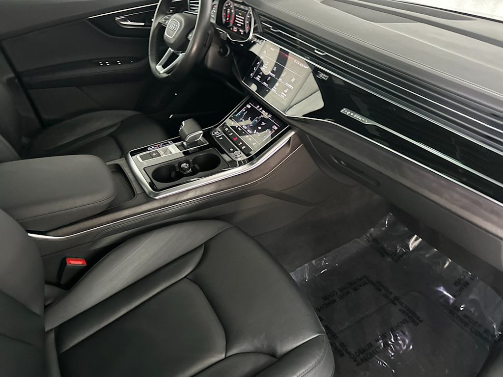 Thumbnail: 2023 Audi Q7 - 11