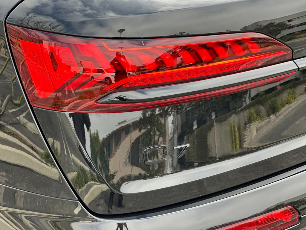 Thumbnail: 2023 Audi Q7 - 30