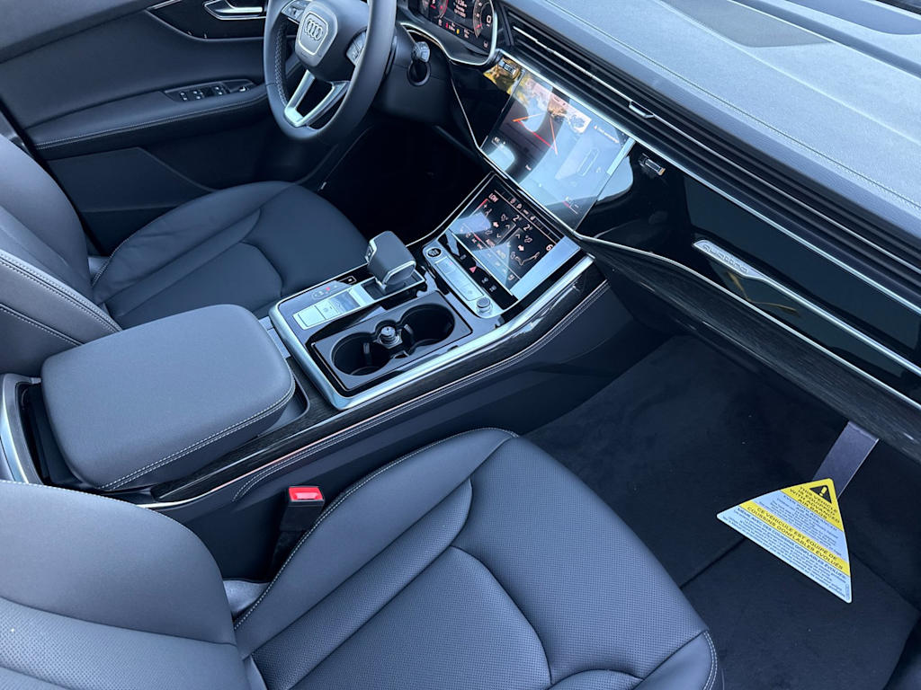 Thumbnail: 2026 Audi Q7 - 11